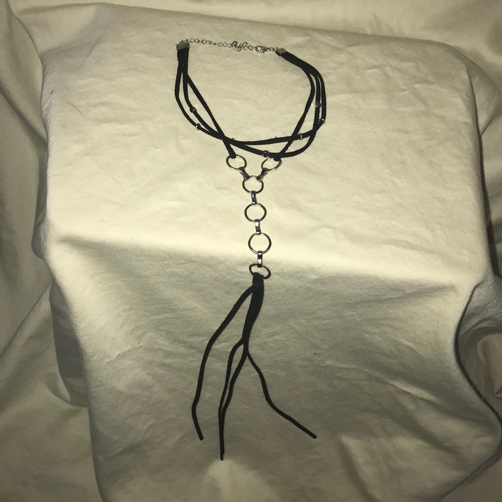 Choker necklace